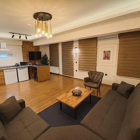 Guestport No 2, Luxury 70 M2 With Balcony